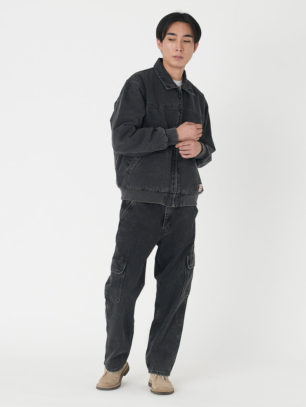 568™ ルーズストレート カーゴ ブラック