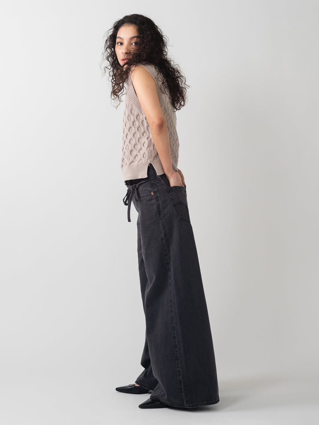 ケーブルニット ベスト