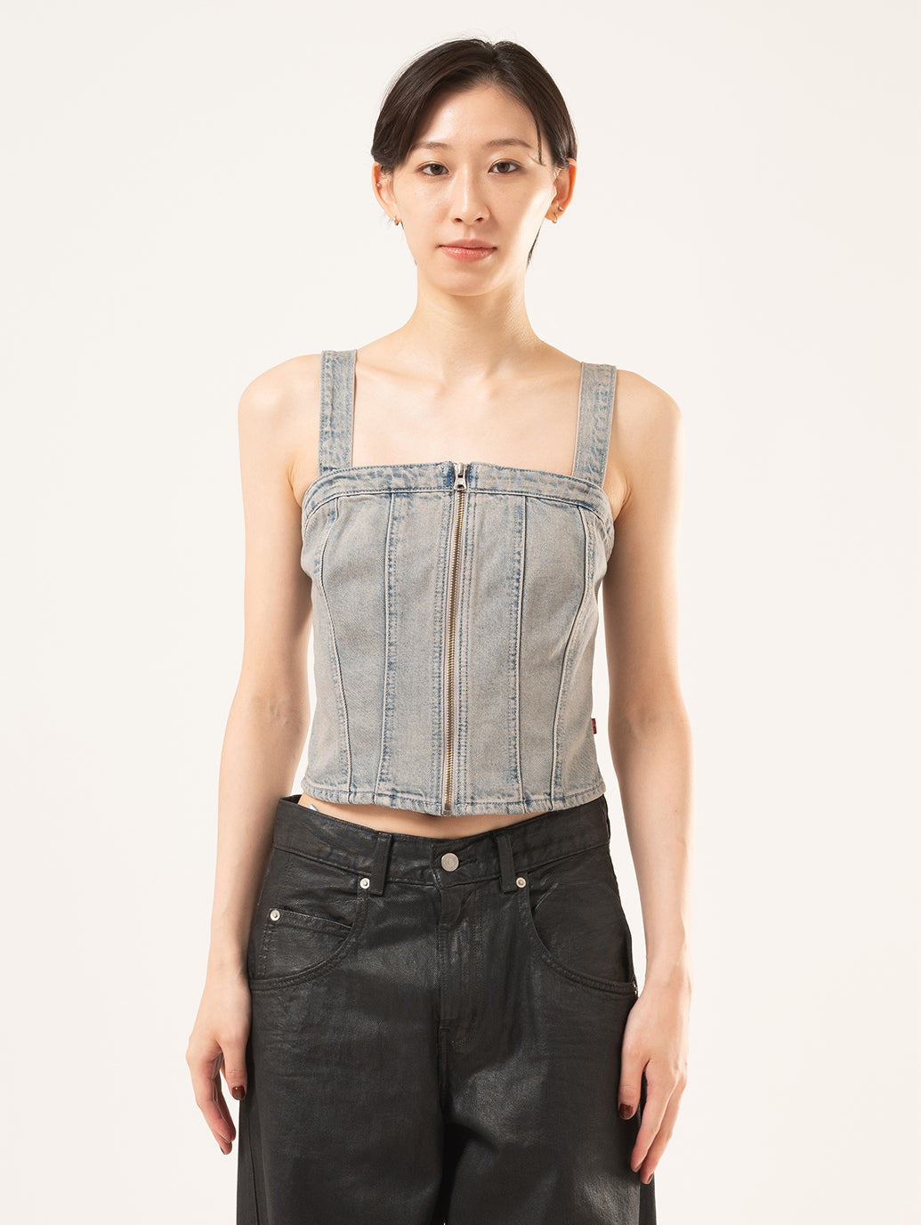 スカルプドビスチェ – リーバイス®公式オンラインストア