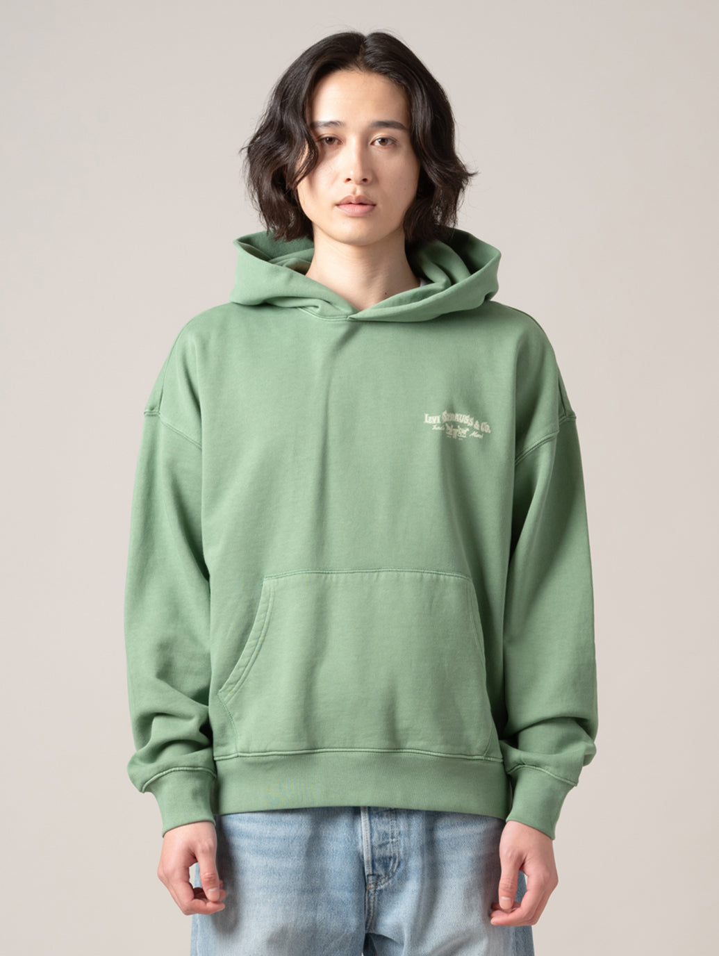 TWO HORSE クロップド フーディー – リーバイス®公式オンラインストア