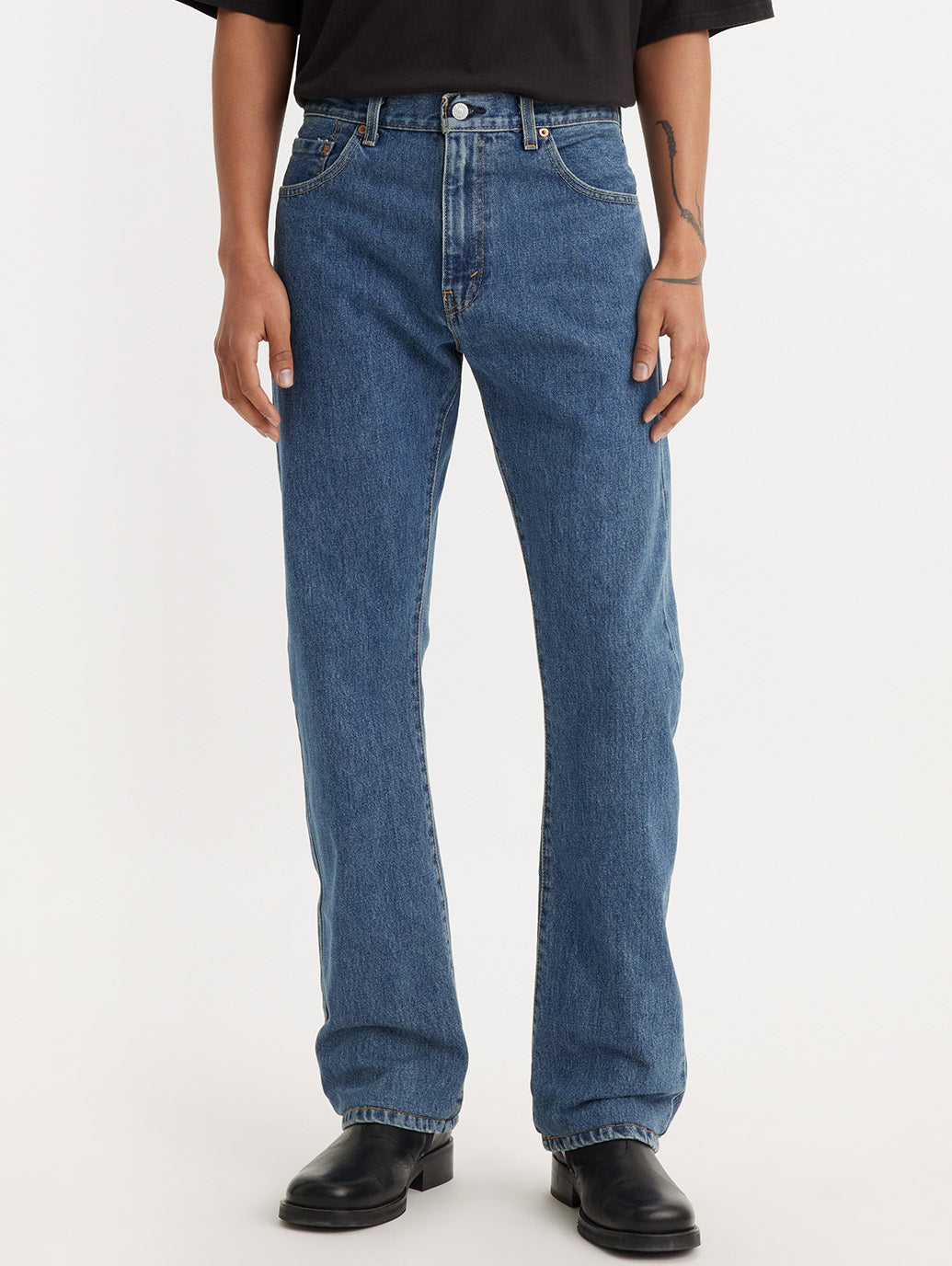 めしたこページ 唯一無二の存在感。 Levi's 517をベースに、CHクロスパッチを贅沢配置