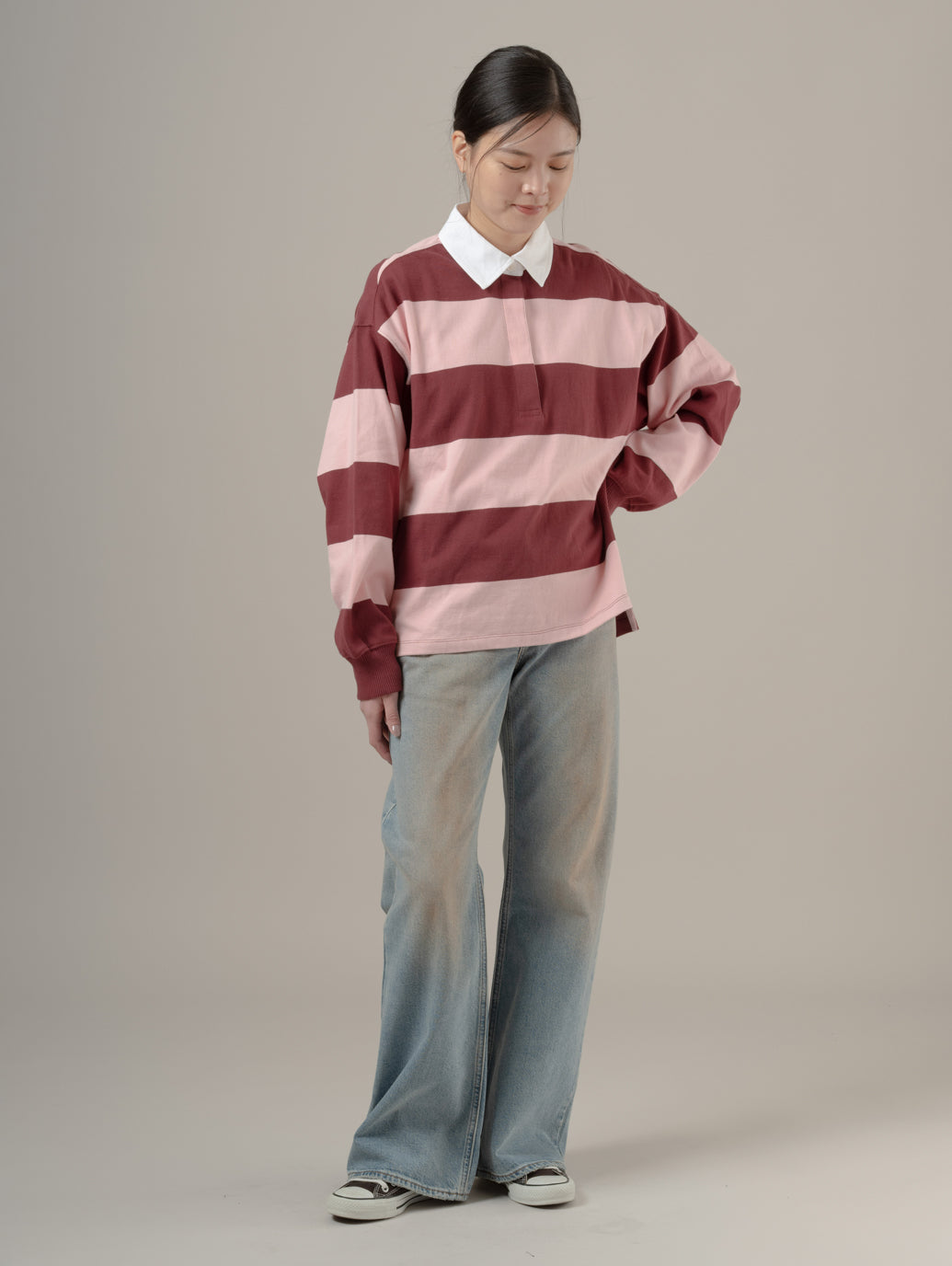 ROSÉ(ロゼ)着用 LOOSE BOOT ジーンズ ライトインディゴ