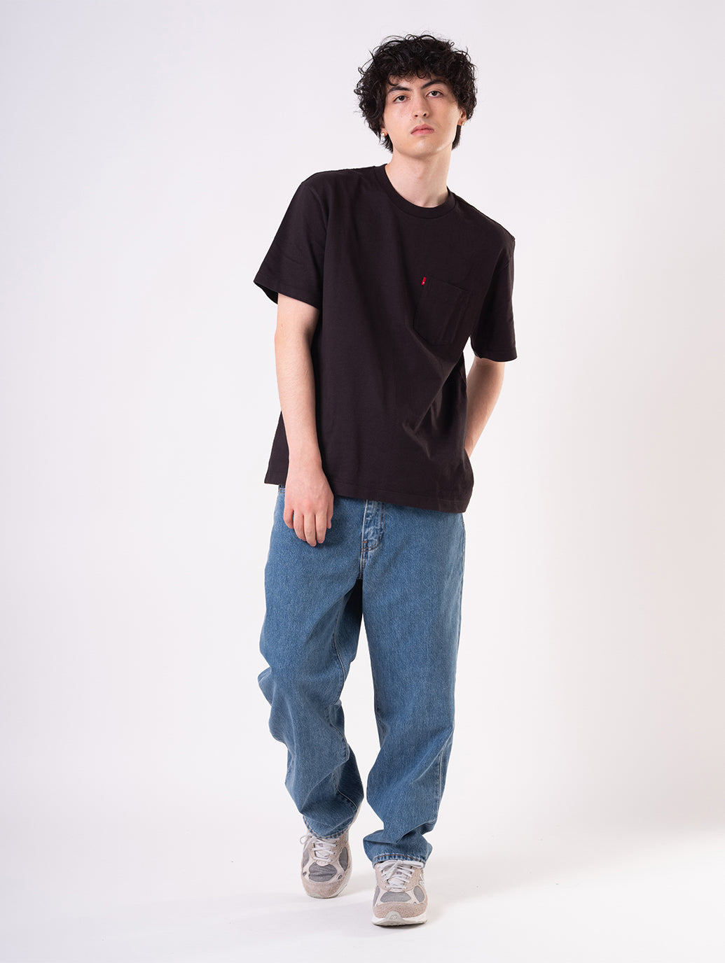 568™ STAY LOOSE ジーンズ ミディアムインディゴ