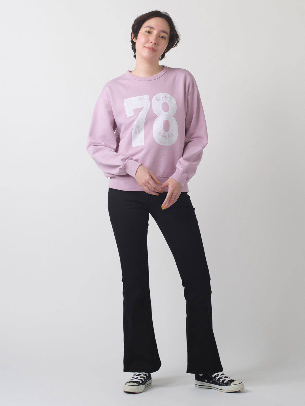 グラフィック クルーネックスウェットシャツ