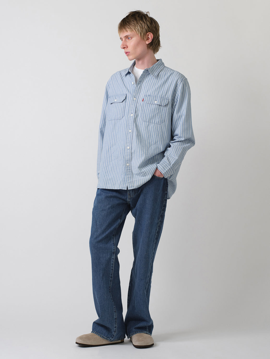 567™ ルーズフレア ジーンズ ミディアムインディゴ