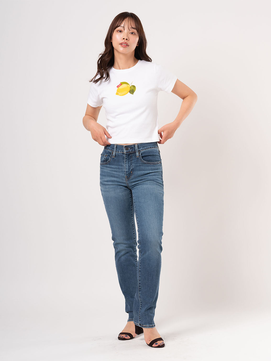 エッセンシャル SPORTY Tシャツ