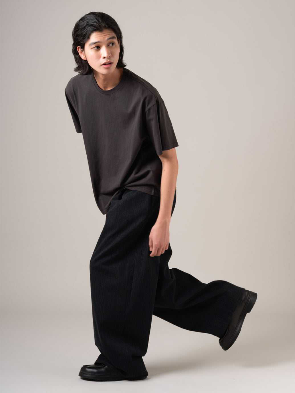 BLUETAB™ ワイドプリーツ CROP ジーンズ ブラック