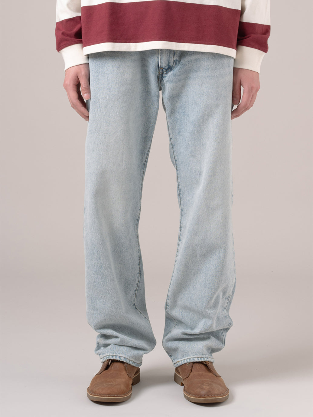 555™ リラックスストレート ジーンズ ライトインディゴ