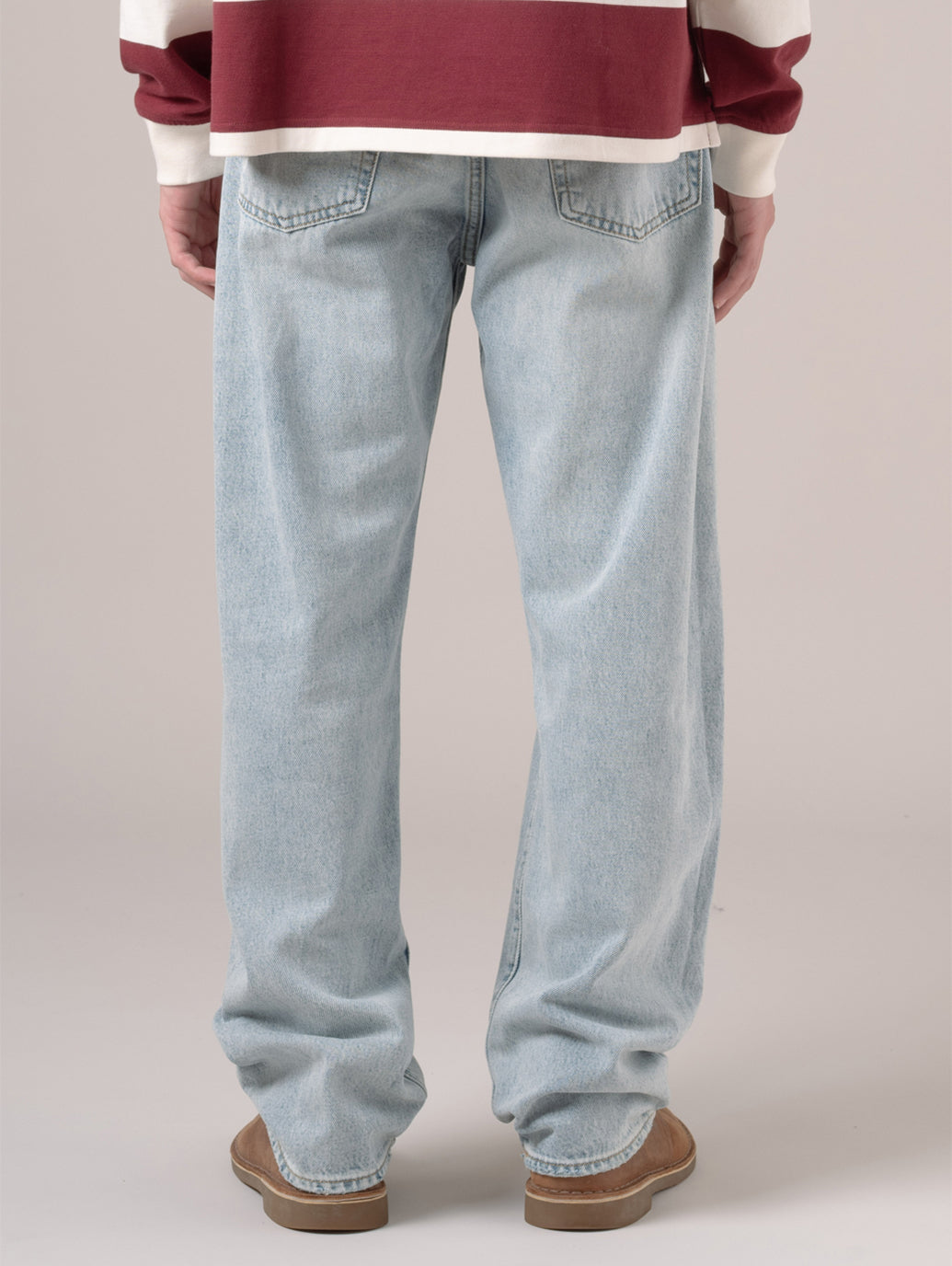 555™ リラックスストレート ジーンズ ライトインディゴ