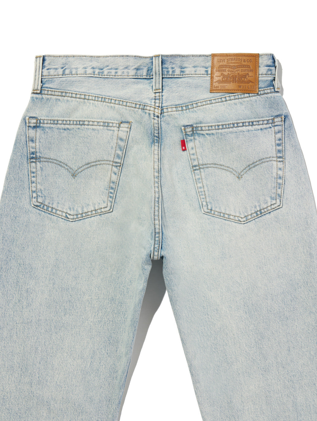 555™ リラックスストレート ジーンズ ライトインディゴ – リーバイス