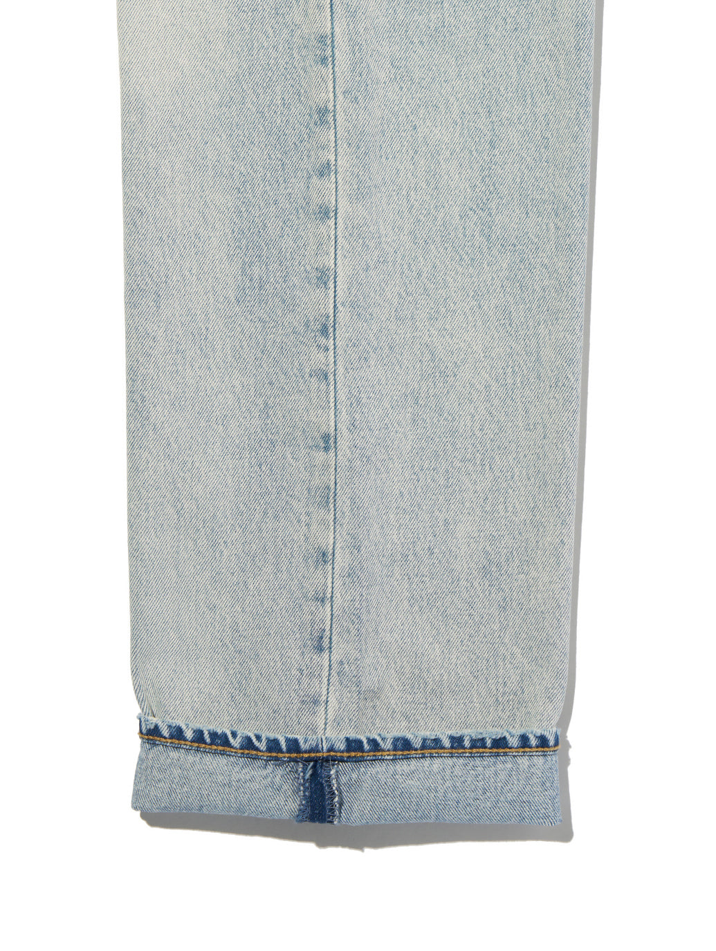 555™ リラックスストレート ジーンズ ライトインディゴ