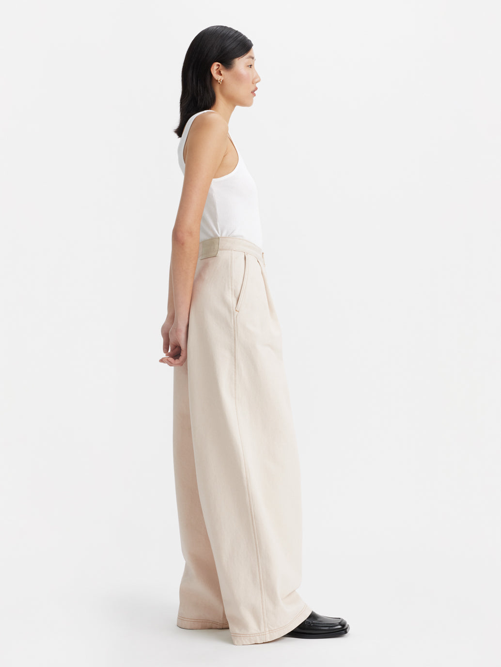 PLEATED トラウザー ホワイト MADE OF JAPAN – リーバイス®公式