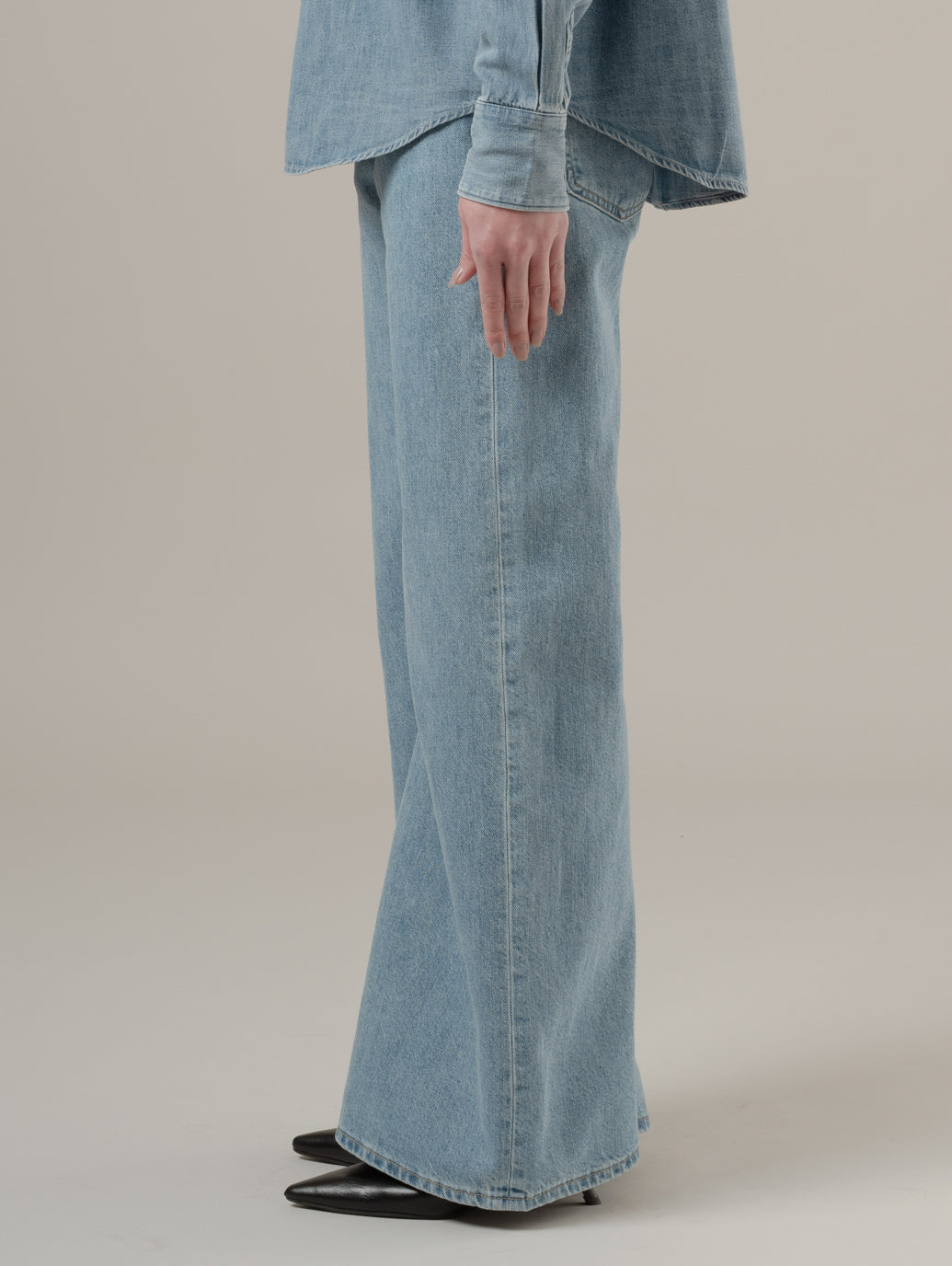 BLUETAB™ CARVE リラックスジーンズ ライトインディゴ