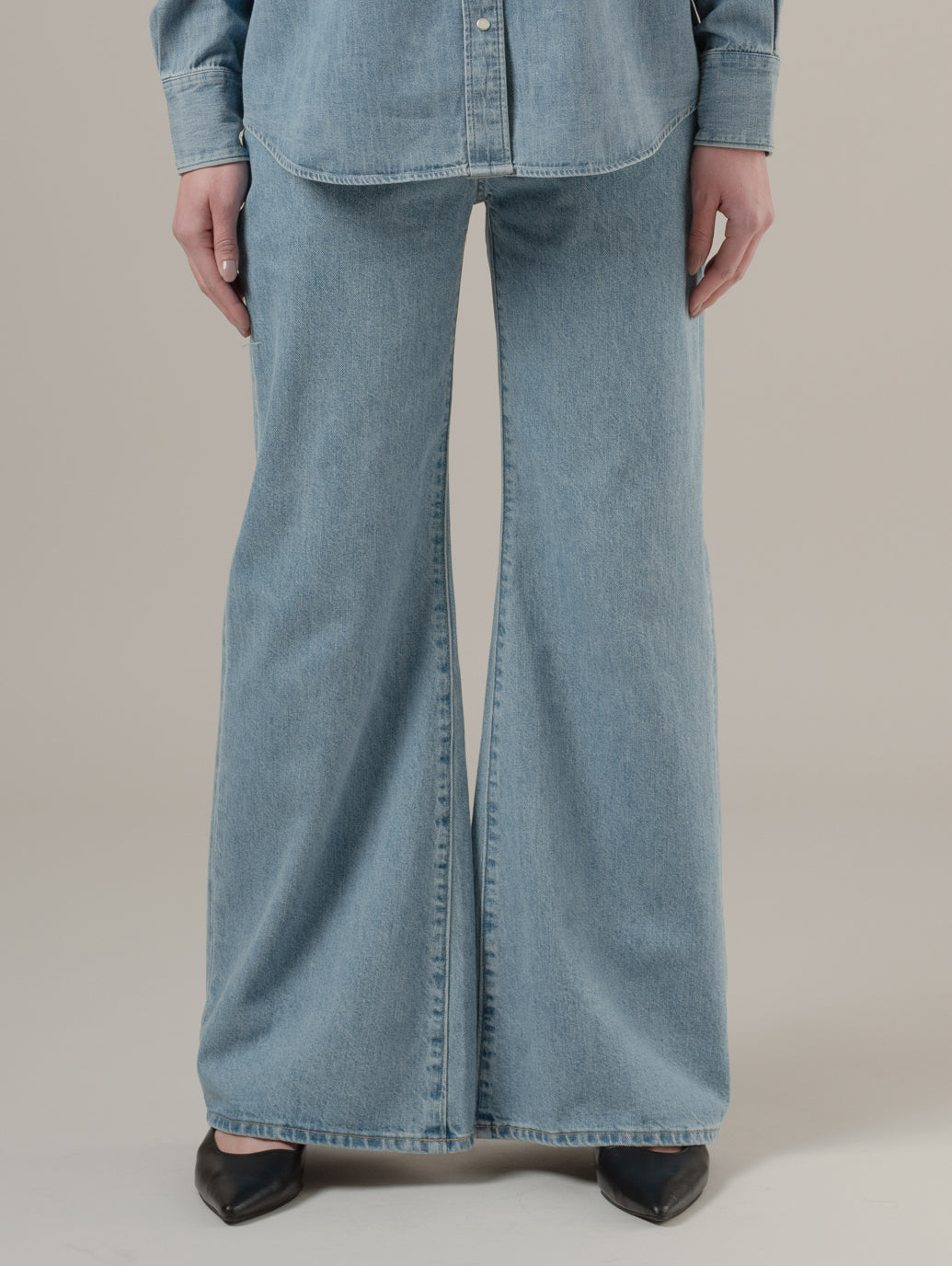 BLUETAB™ CARVE リラックスジーンズ ライトインディゴ