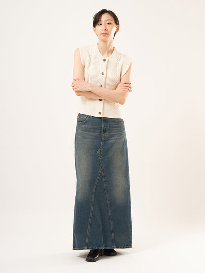 ケーブルニット ベスト