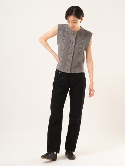 ケーブルニット ベスト