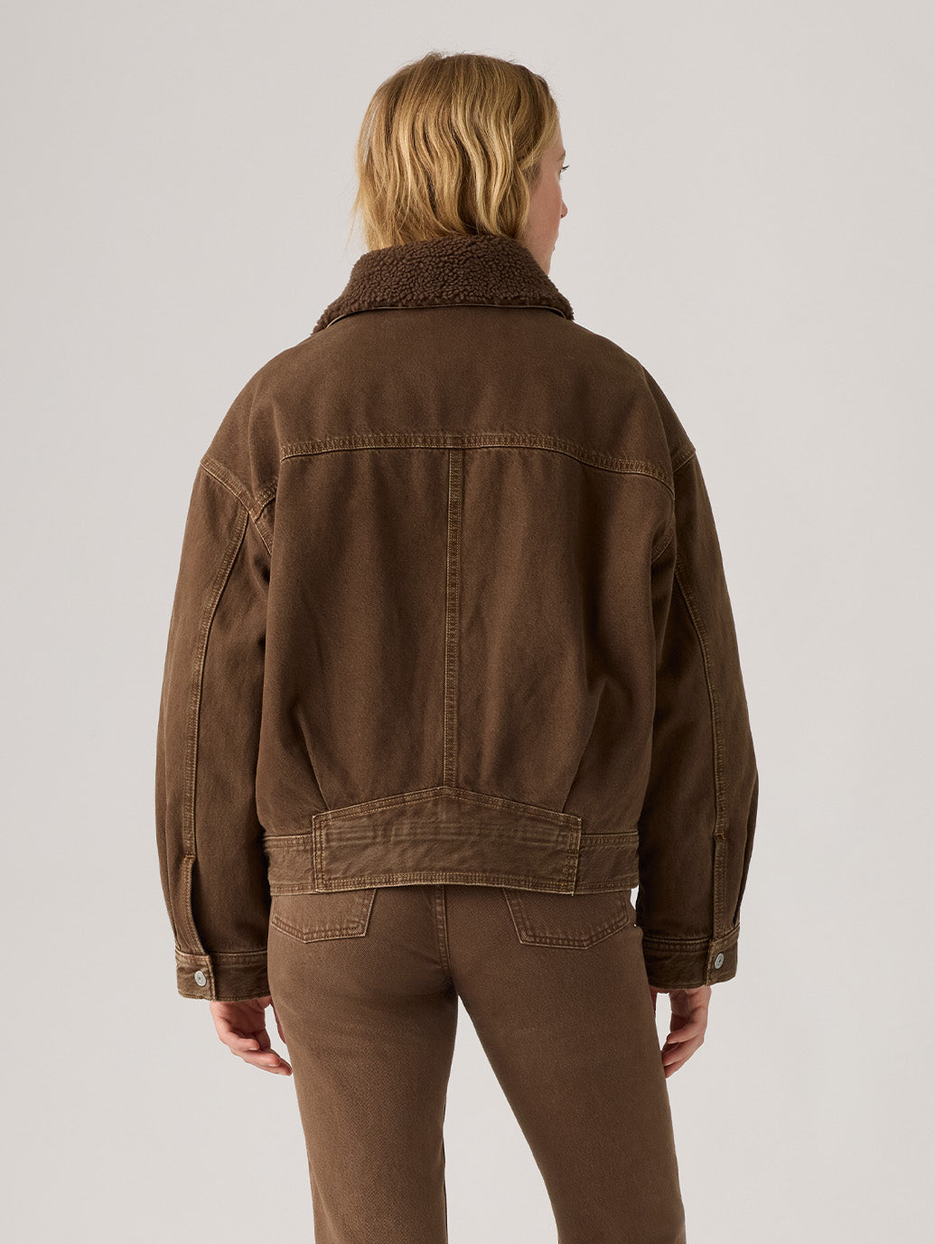 シェルパ ボンバージャケット – リーバイス®公式オンラインストア