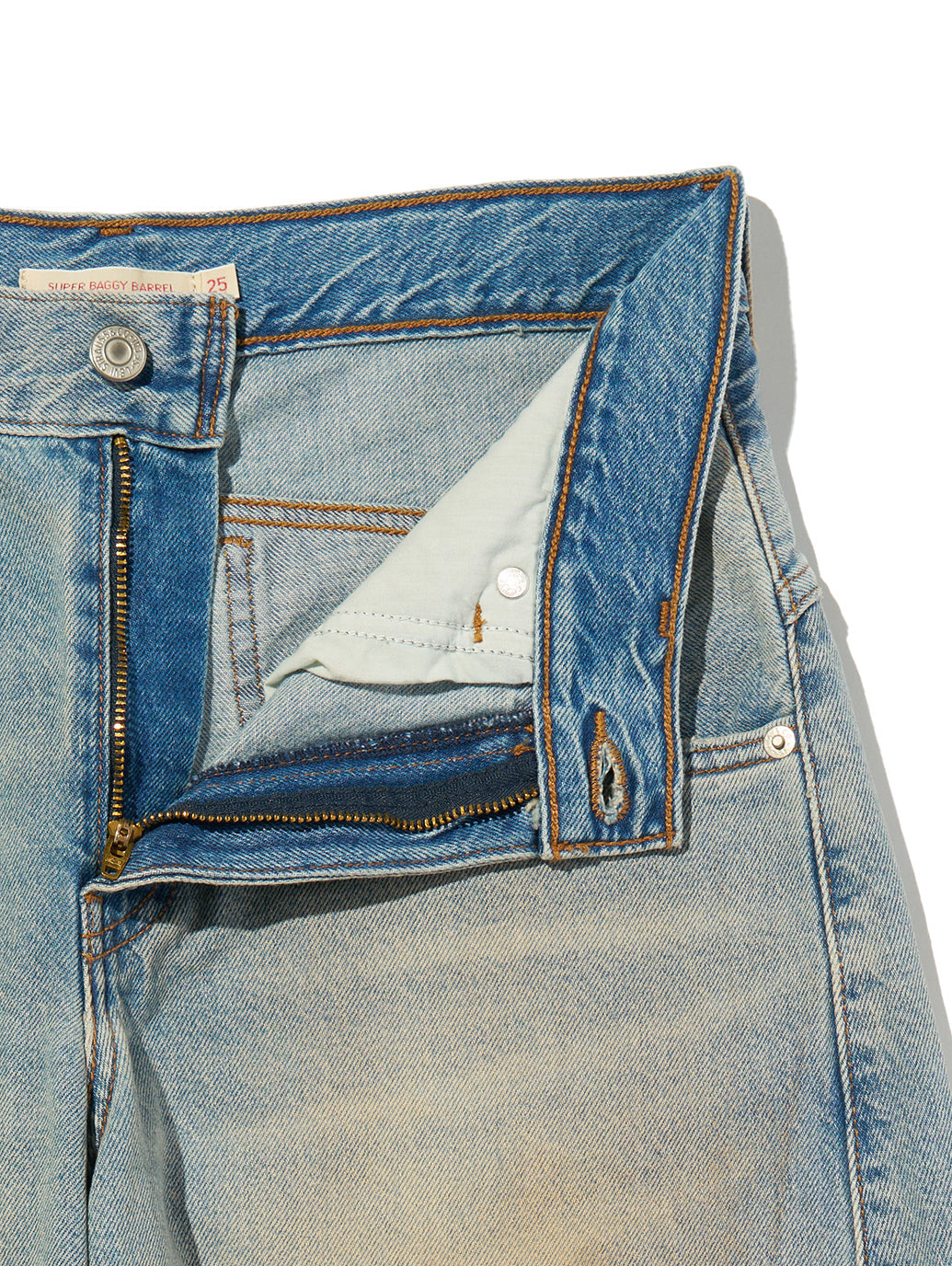 SUPER BAGGY バレルジーンズ ミディアムインディゴ – リーバイス®公式