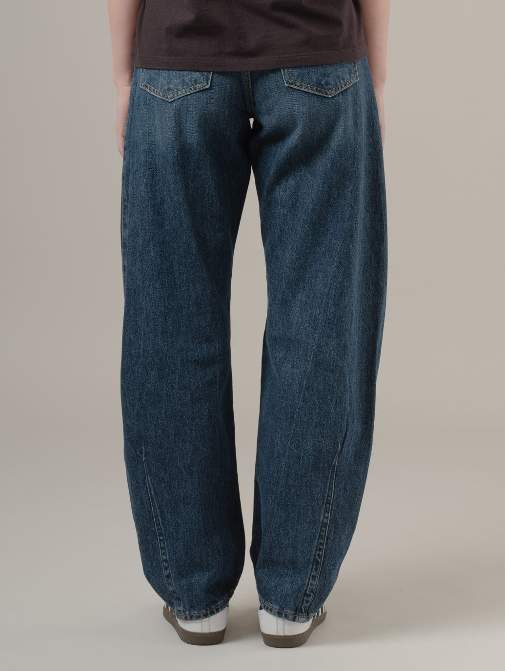 CINCH バレルジーンズ ミディアムインディゴ – リーバイス®公式