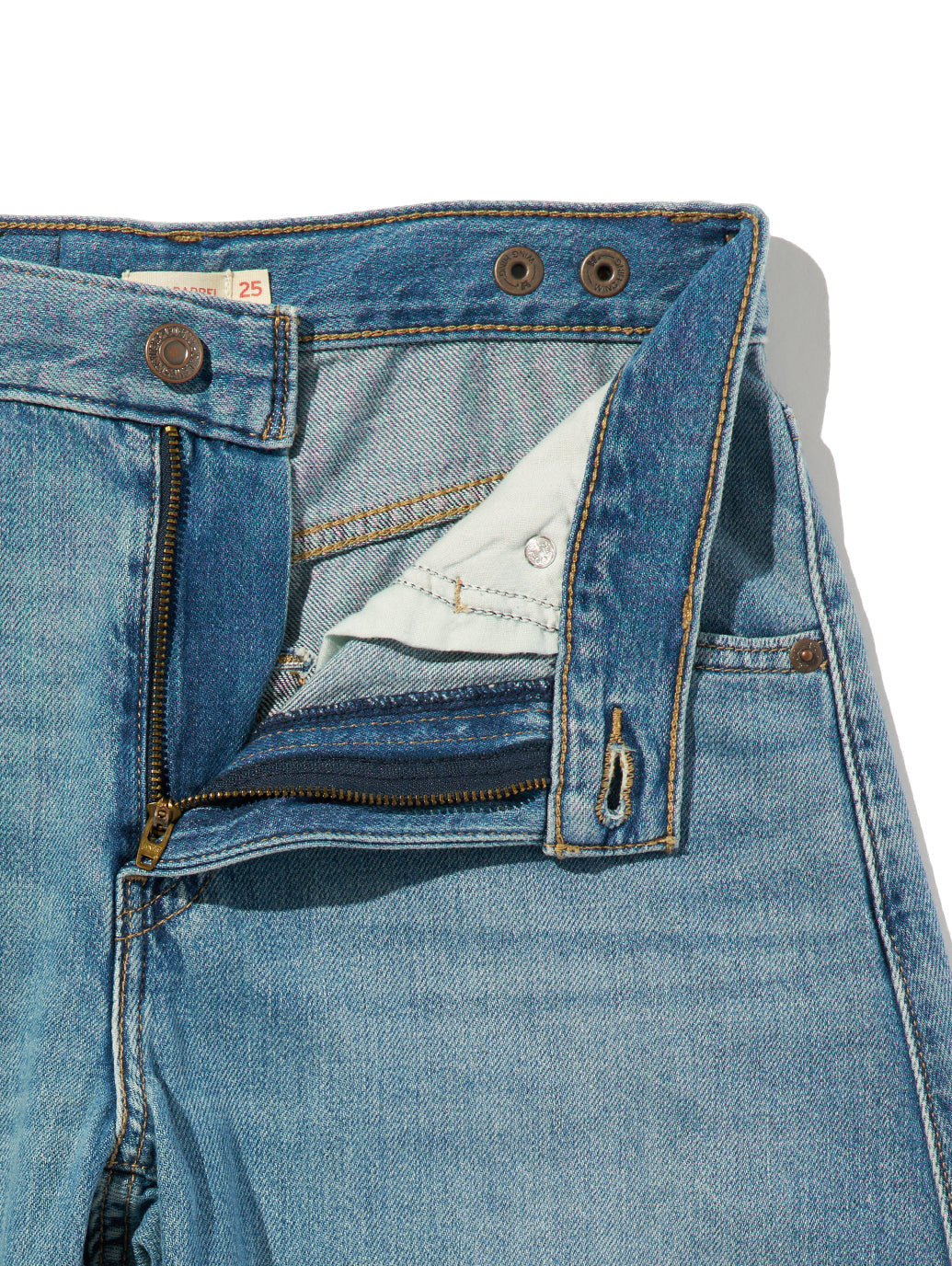 CINCH バレルジーンズ ミディアムインディゴ