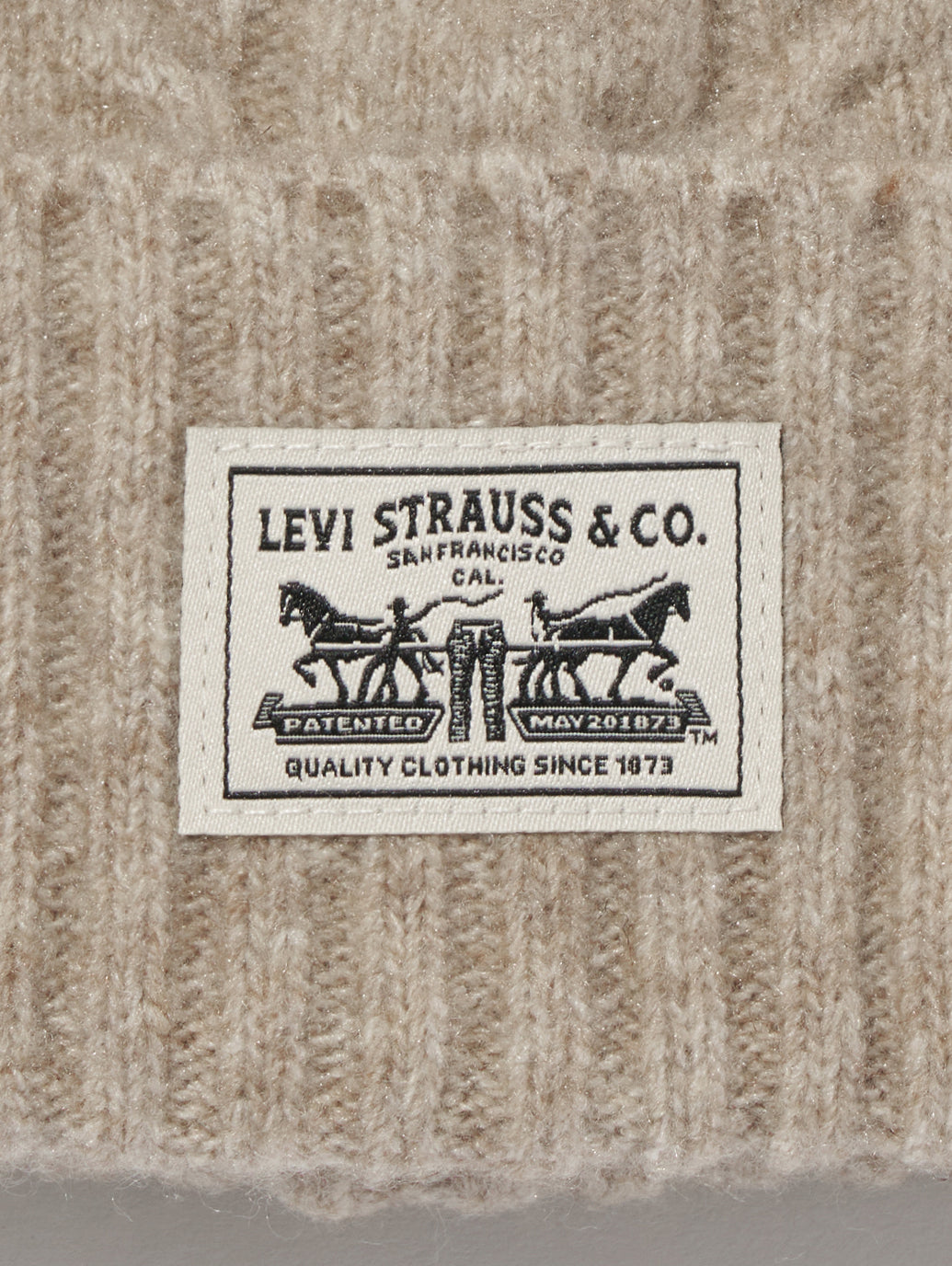 ケーブルニットバックパッチビーニー