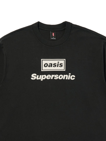 LEVI’S® x OASIS SUPERSONIC ロングスリーブバンドTシャツ