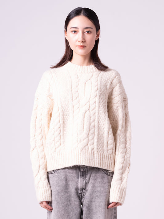 INES ケーブルニットセーター