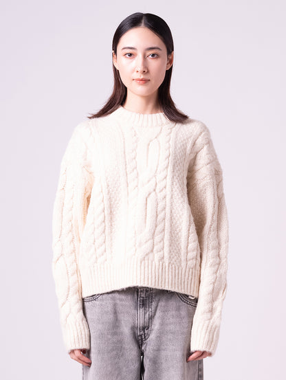INES ケーブルニットセーター
