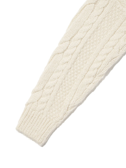 INES ケーブルニットセーター