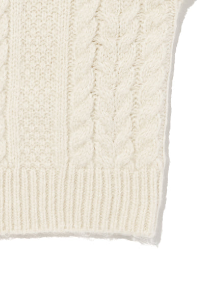 INES ケーブルニットセーター