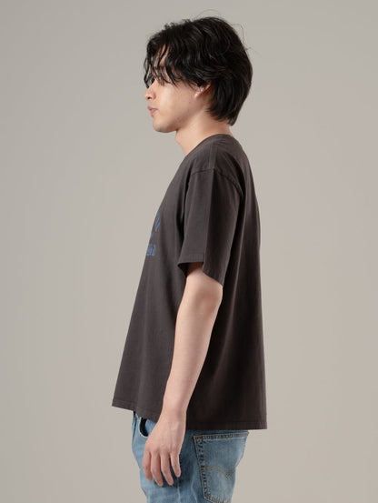 グラフィックボックスTシャツ