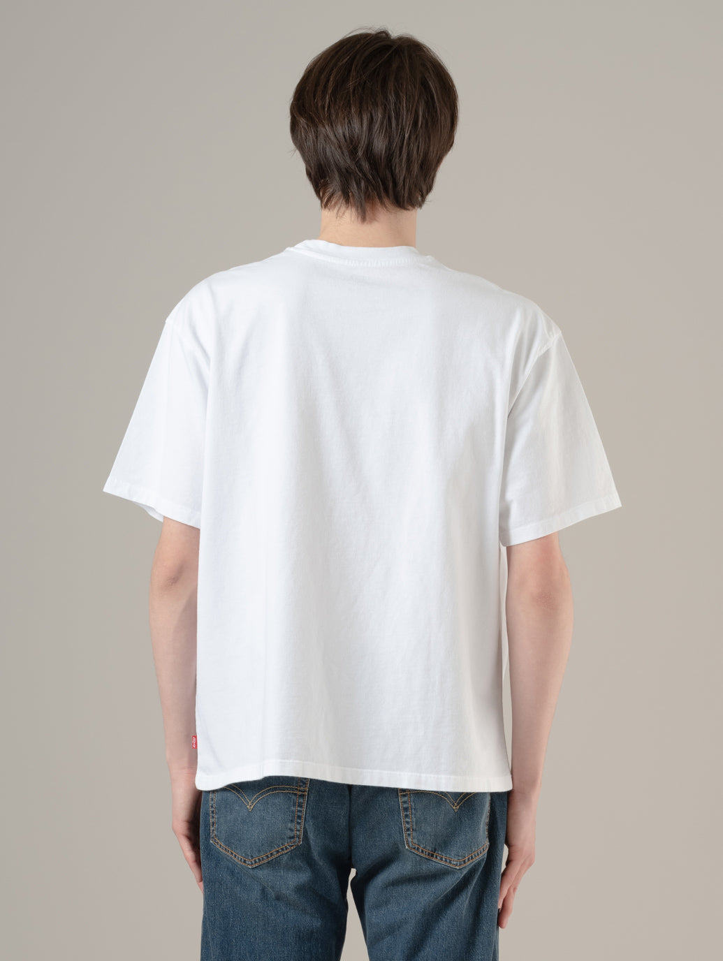 グラフィックボックスTシャツ
