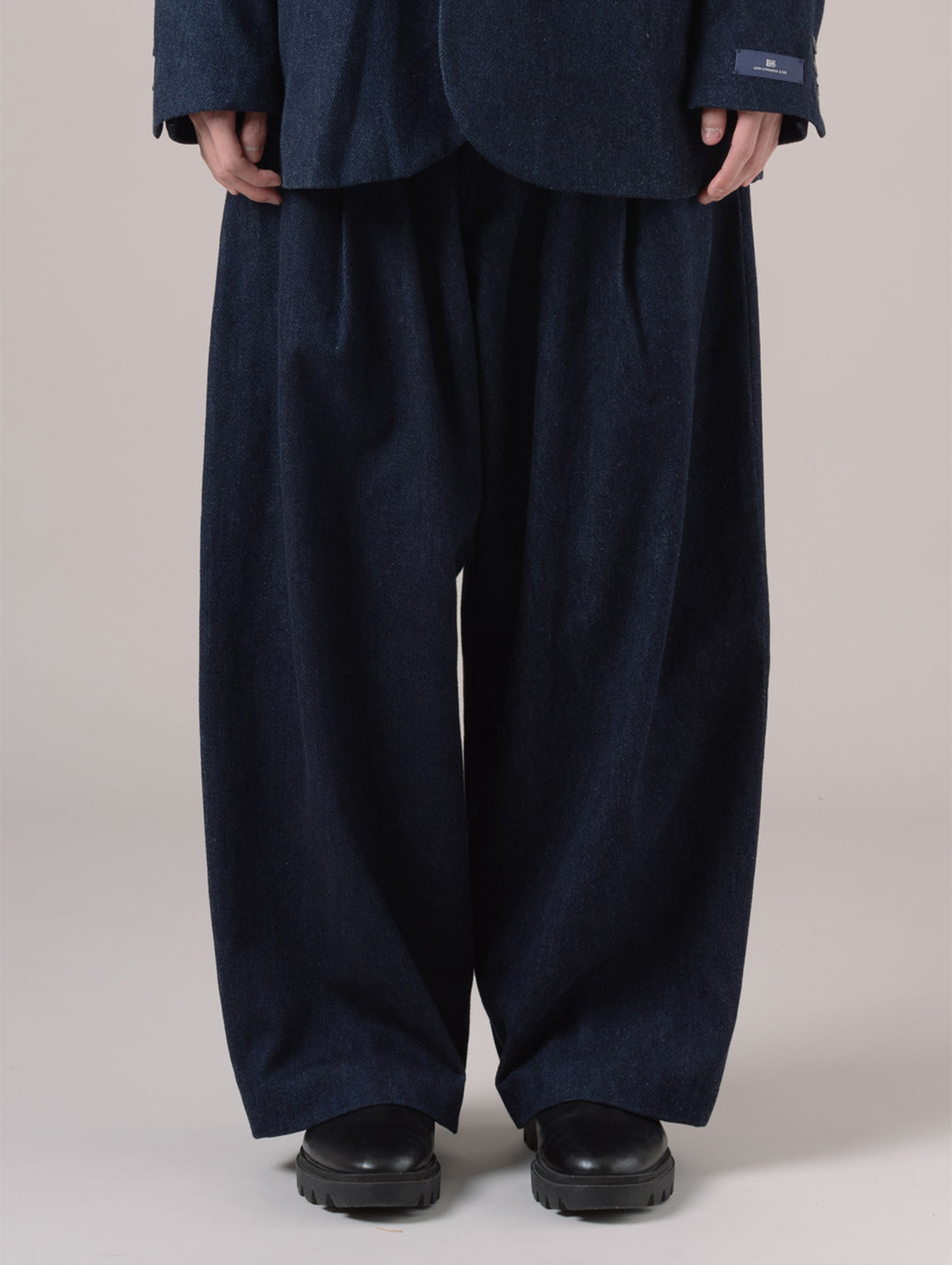 BLUETAB™ プリーツトラウザー ジーンズ ダークインディゴ