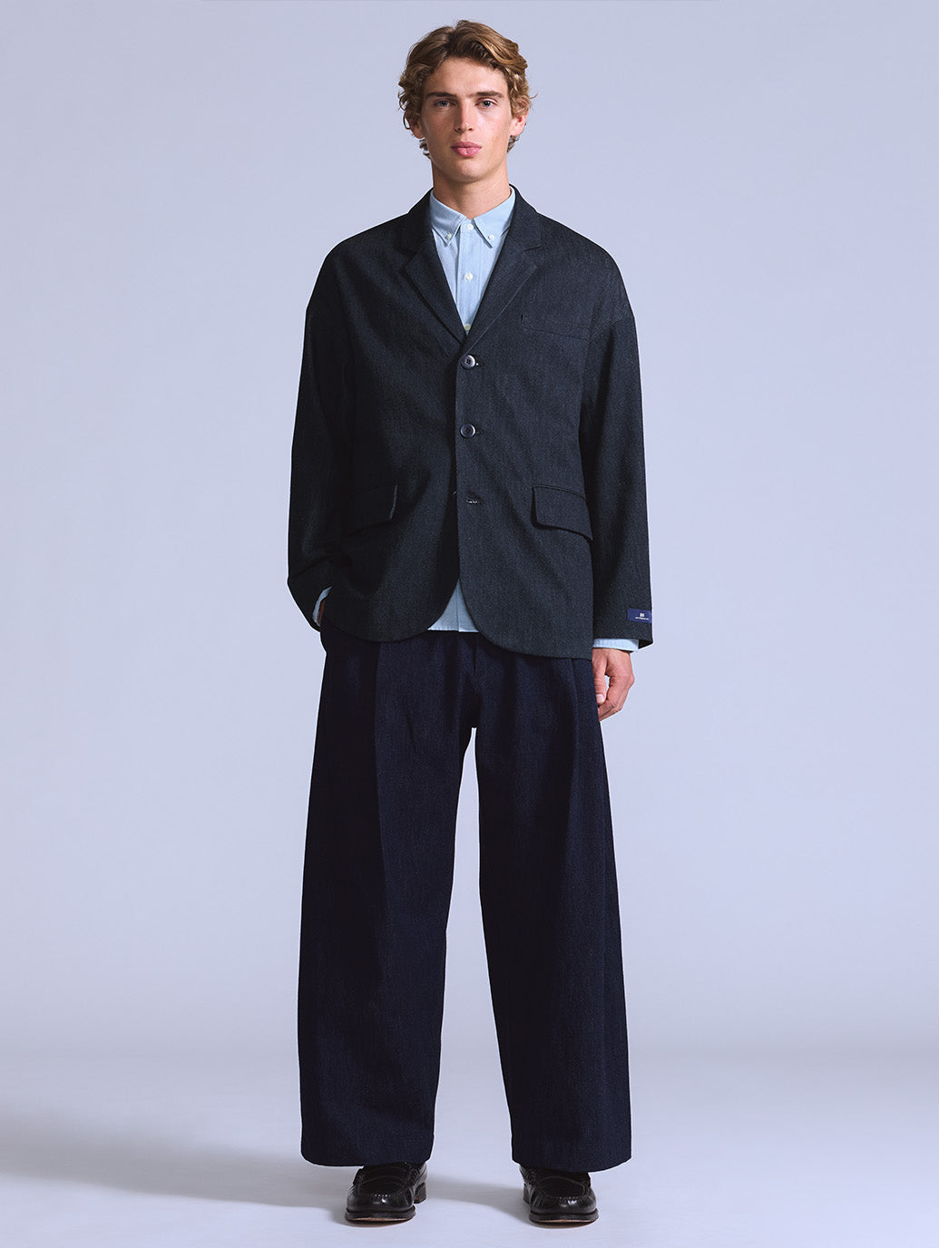 Levi’s BLUETAB プリーツトラウザージーンズ ダークインディゴ BLUETAB™ プリーツトラウザー ジーンズ ダークインディゴ – リーバイス