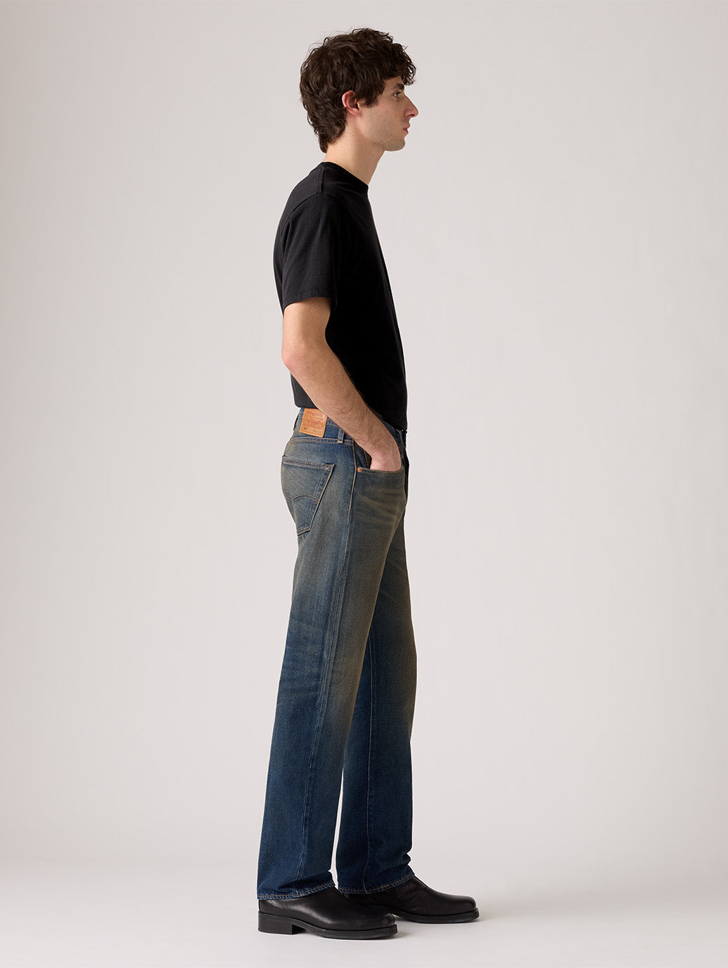 501® オリジナル ジーンズ ダークインディゴ – リーバイス®公式