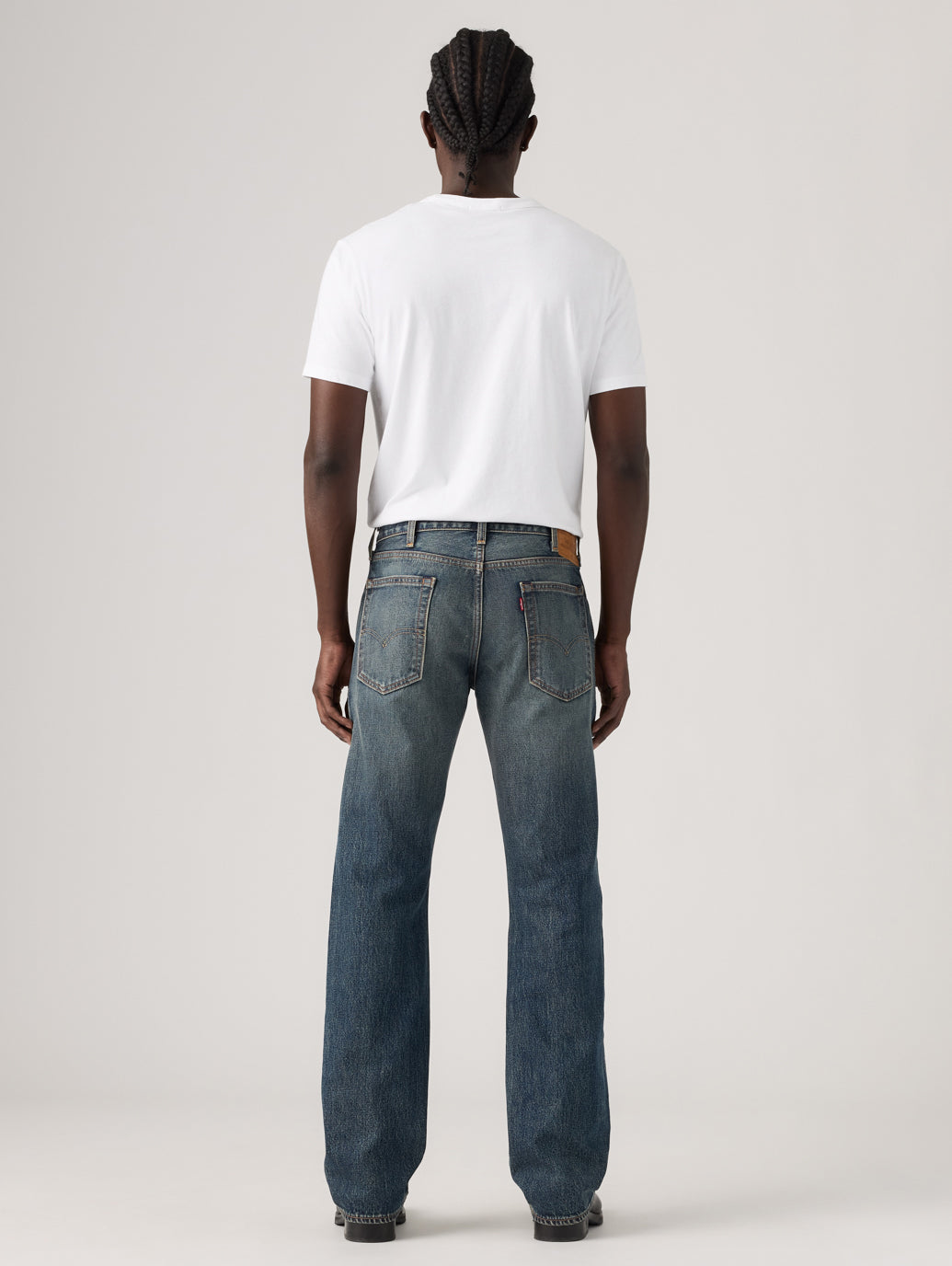 517™ ブーツカット ジーンズ ミディアムインディゴ – リーバイス®公式