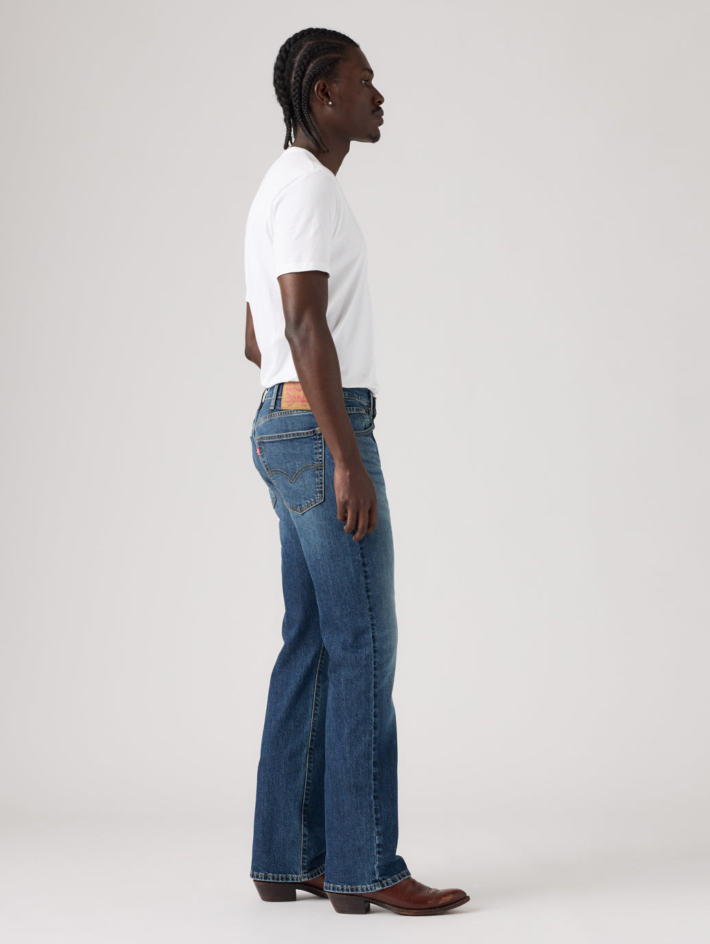 517™ ブーツカット ジーンズ ミディアムインディゴ – リーバイス®公式