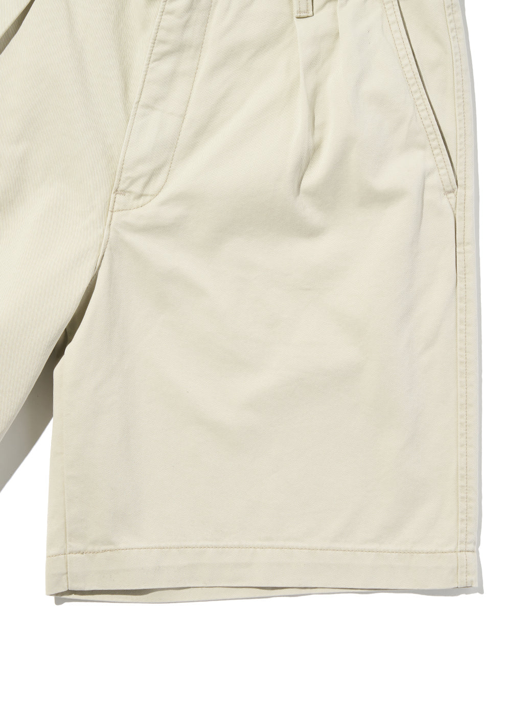 バギープリーツショーツ ホワイト