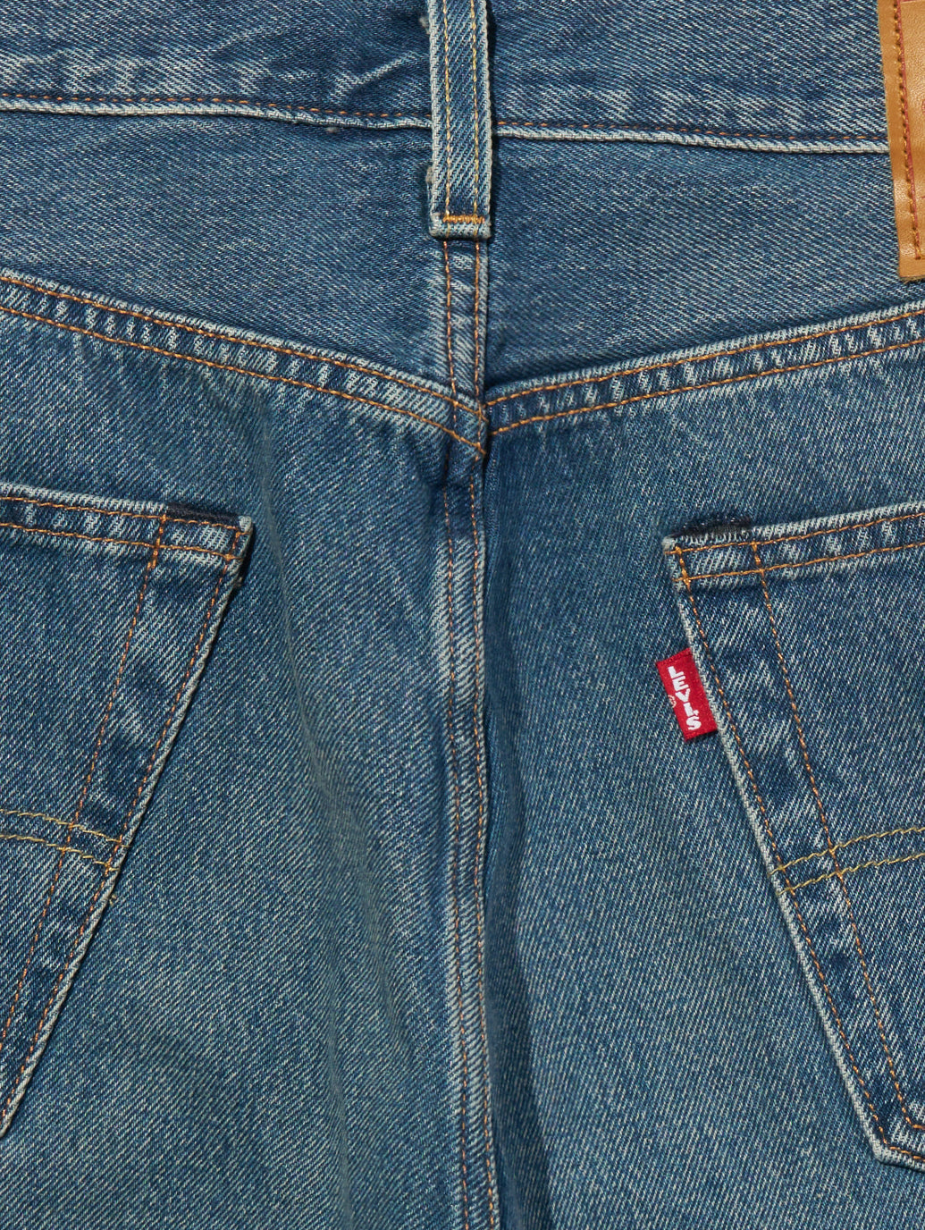 501® LOOSE ジーンズ ミディアムインディゴ – リーバイス®公式
