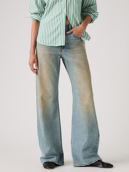 ROSÉ（ロゼ）着用 LOOSE BOOT ジーンズ ライトインディゴ