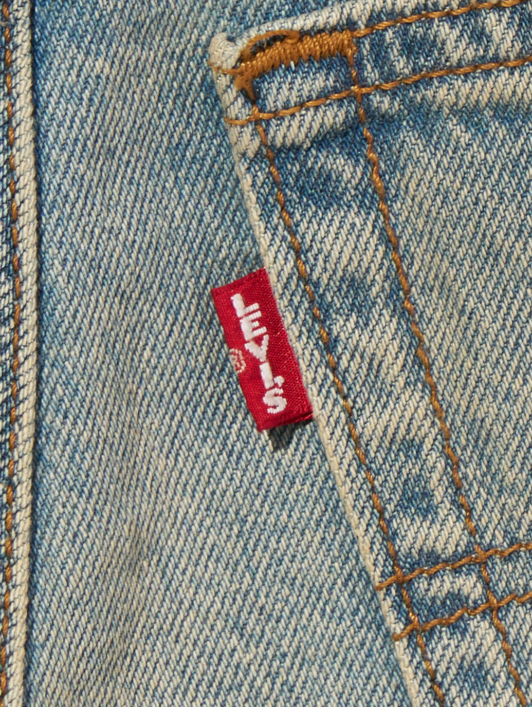 ROSÉ（ロゼ）着用 LOOSE BOOT ジーンズ ライトインディゴ – リーバイス