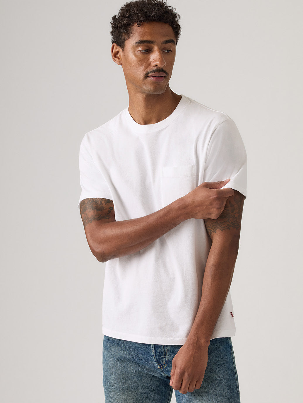 エッセンシャルポケットTシャツ