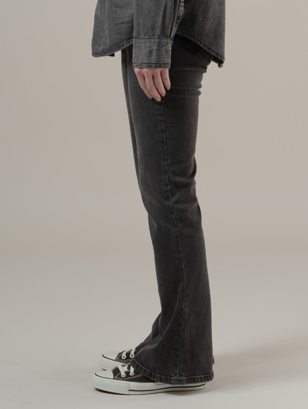 LOW SLIM BOOT ジーンズ ブラック