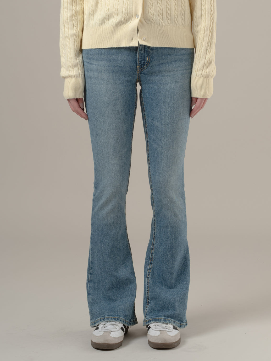 LOW SLIM BOOT ジーンズ ミディアムインディゴ