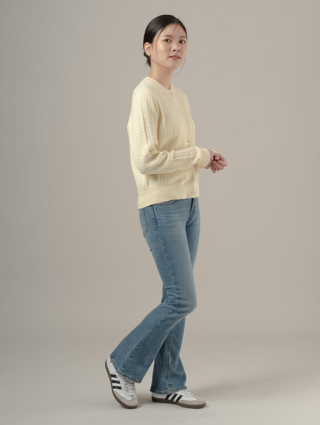 LOW SLIM BOOT ジーンズ ミディアムインディゴ