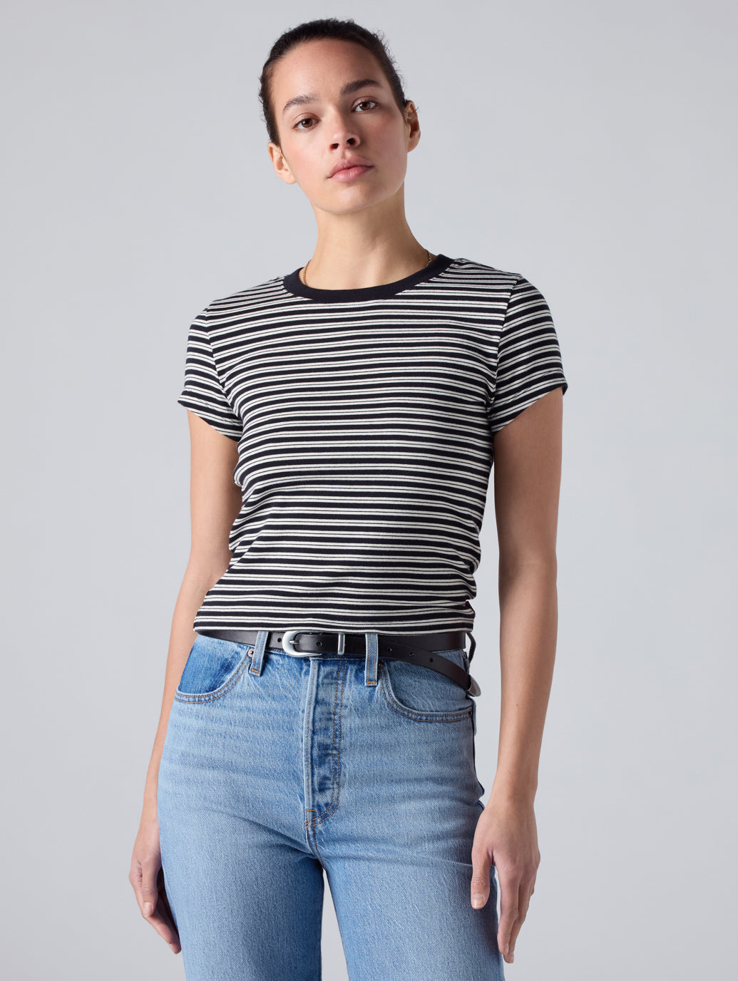 ROSE（ロゼ）着用 エッセンシャル ベビーTシャツ