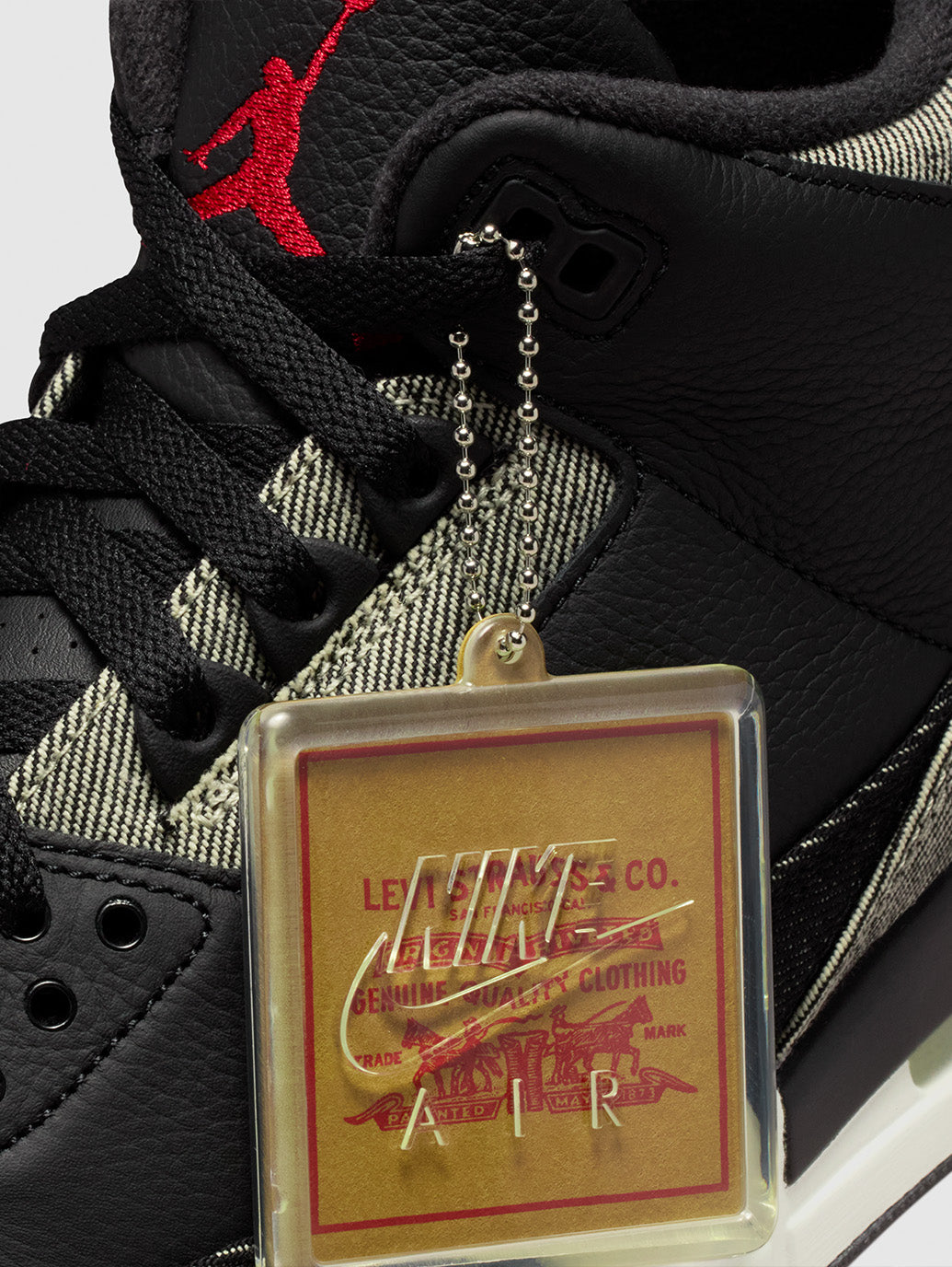 Air Jordan 3 x Levi’s®
Black Denim Sneakers