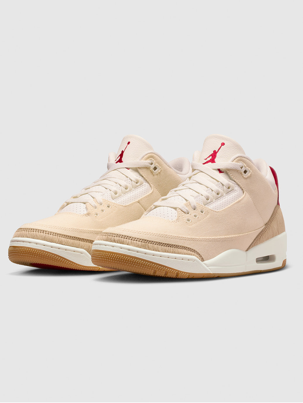 Air Jordan 3 x Levi’s®
Ecru Denim Sneakers