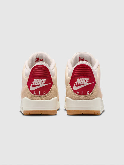 Air Jordan 3 x Levi’s®
Ecru Denim Sneakers
