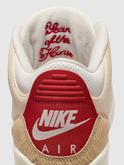 Air Jordan 3 x Levi’s®
Ecru Denim Sneakers